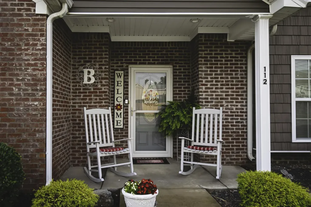 112 Mccowans Ferry Alley Versailles KY 40383
