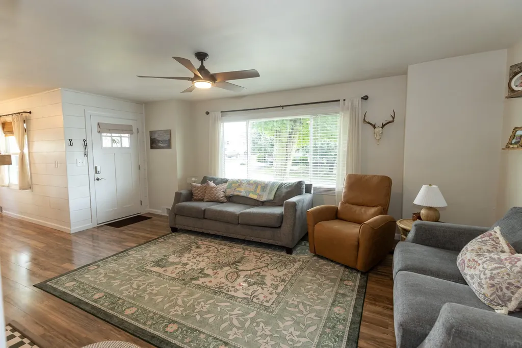 123 Ballard Street Harrodsburg KY 40330