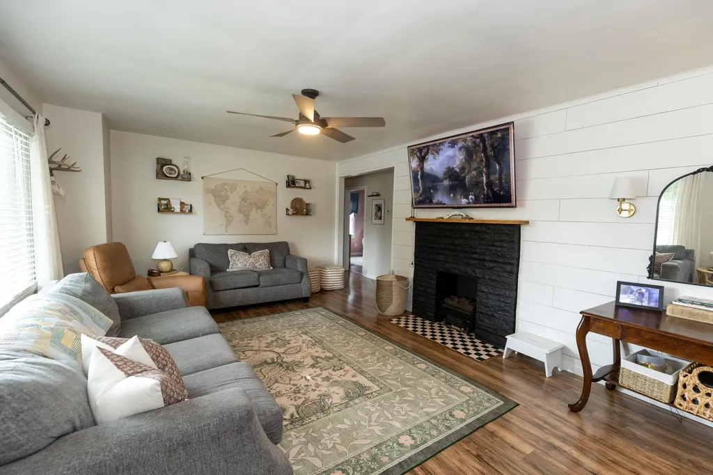 123 Ballard Street Harrodsburg KY 40330