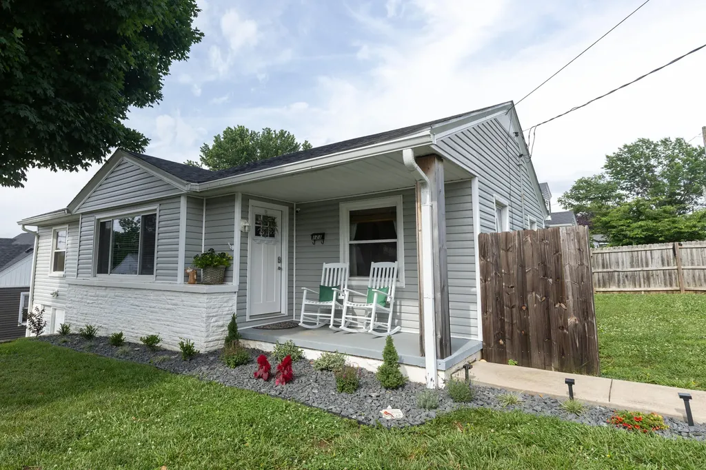 123 Ballard Street Harrodsburg KY 40330