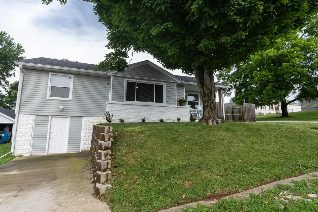 123 Ballard Street Harrodsburg KY 40330