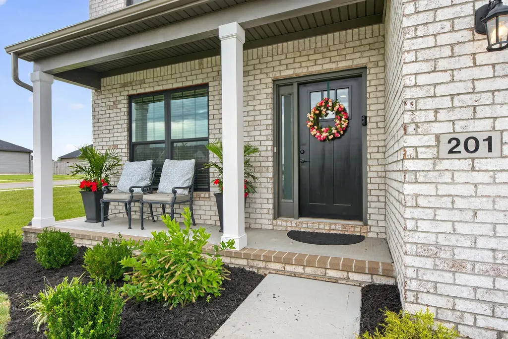 201 Little Leaf Drive Nicholasville KY 40356