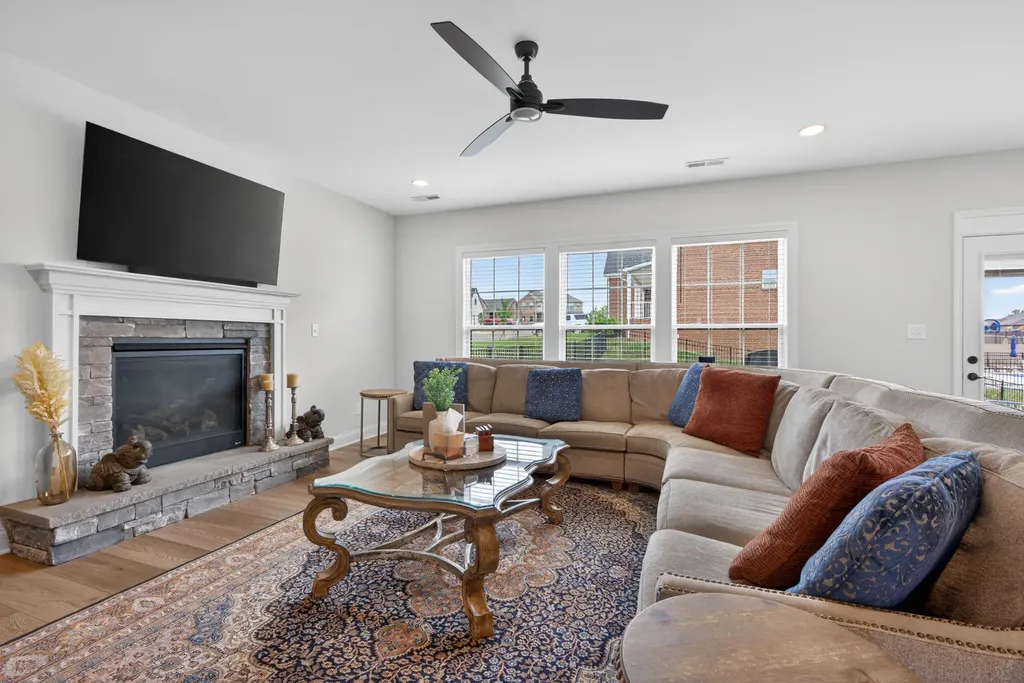 201 Little Leaf Drive Nicholasville KY 40356