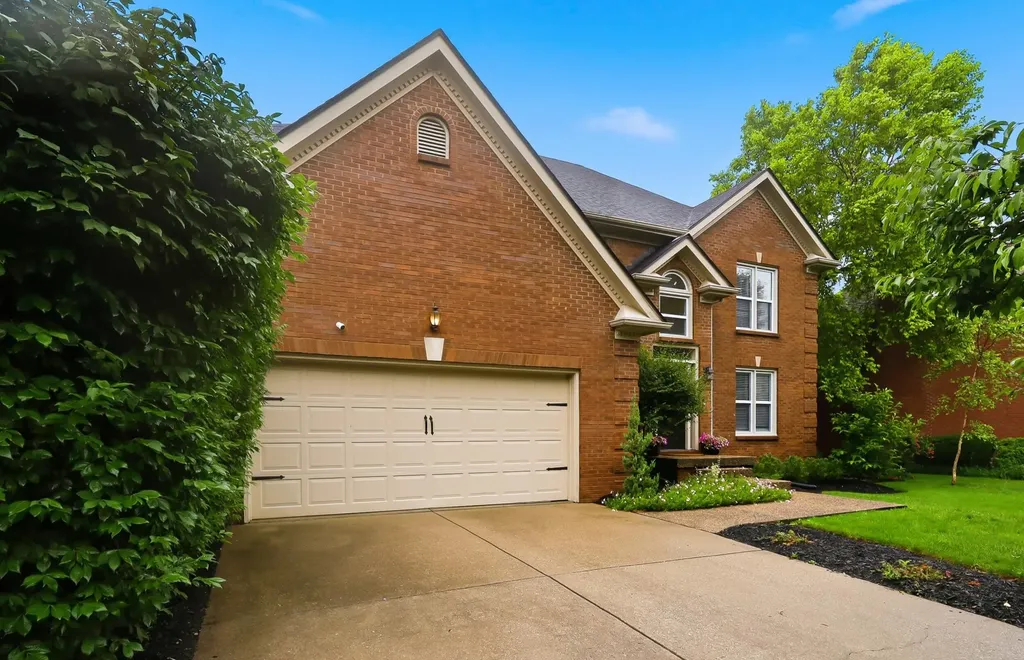 1165 Chetford Drive Lexington KY 40509