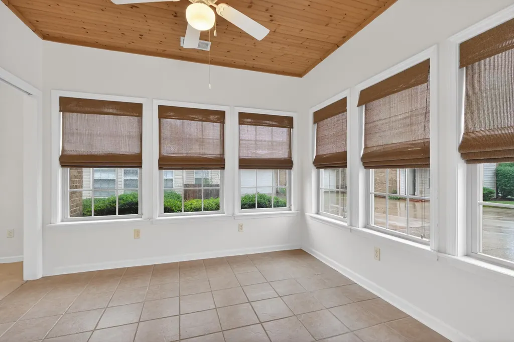 569 Goldon Trophy Trail Lexington KY 40514