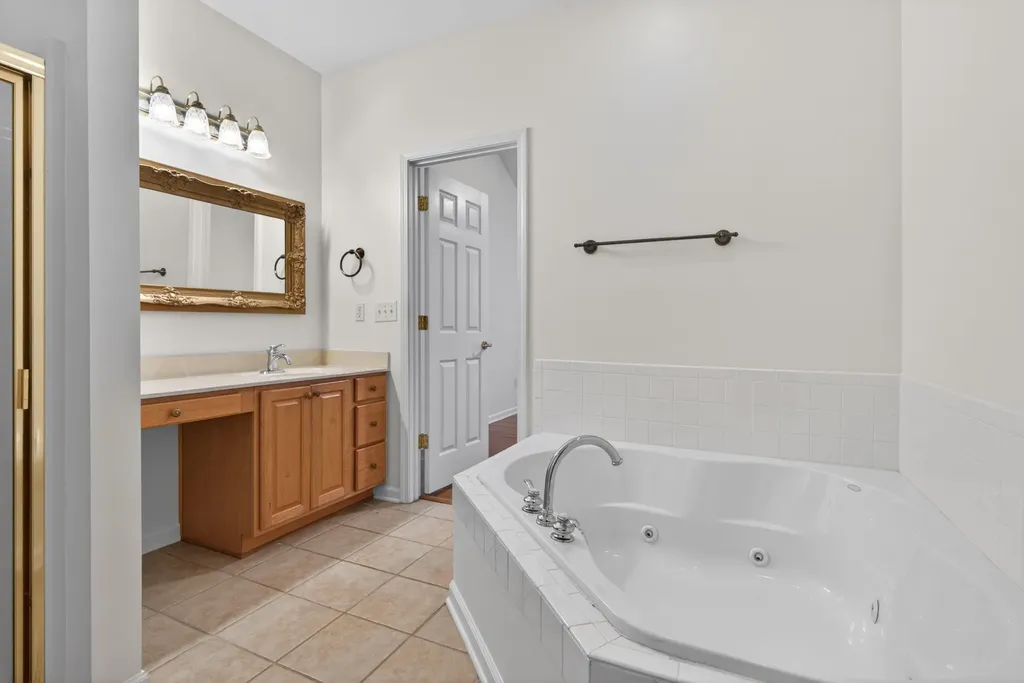 569 Goldon Trophy Trail Lexington KY 40514