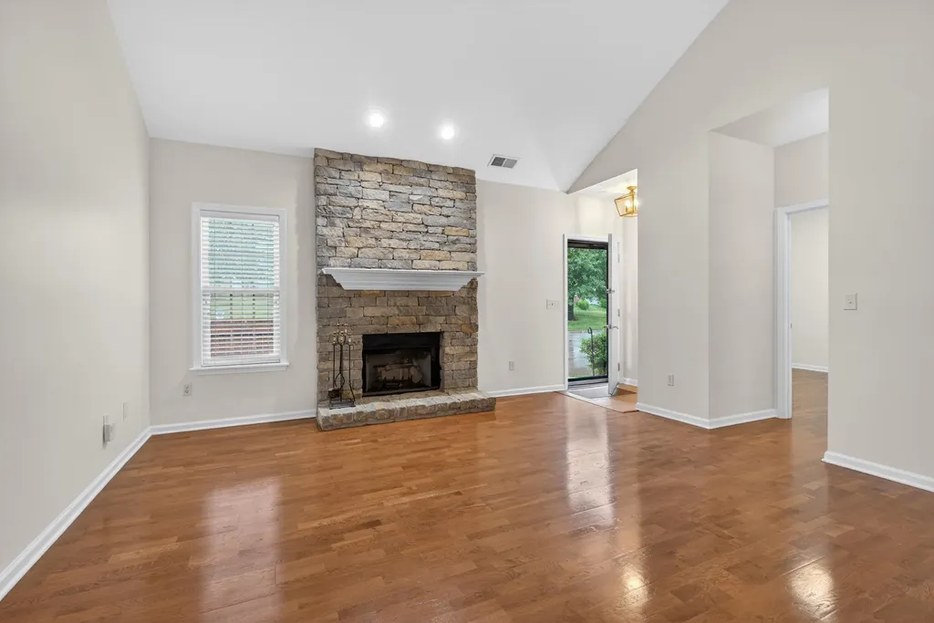 569 Goldon Trophy Trail Lexington KY 40514