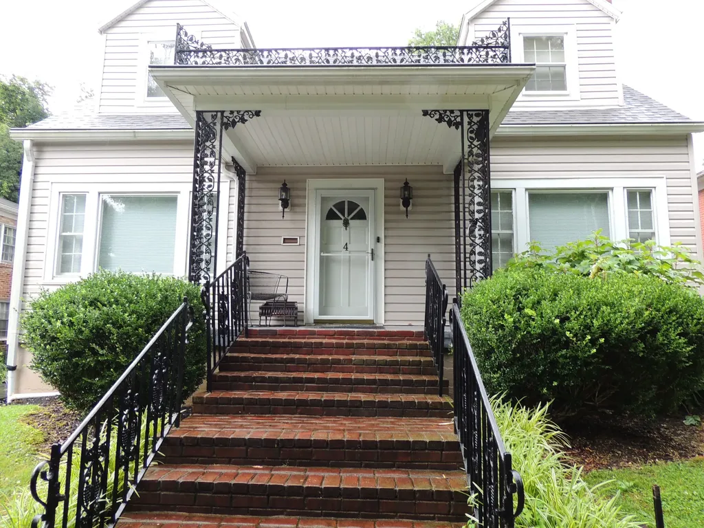 4 Tanner Court Frankfort KY 40601