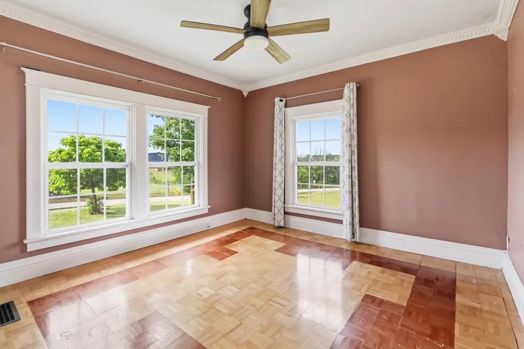 4295 Lebanon Road Danville KY 40422