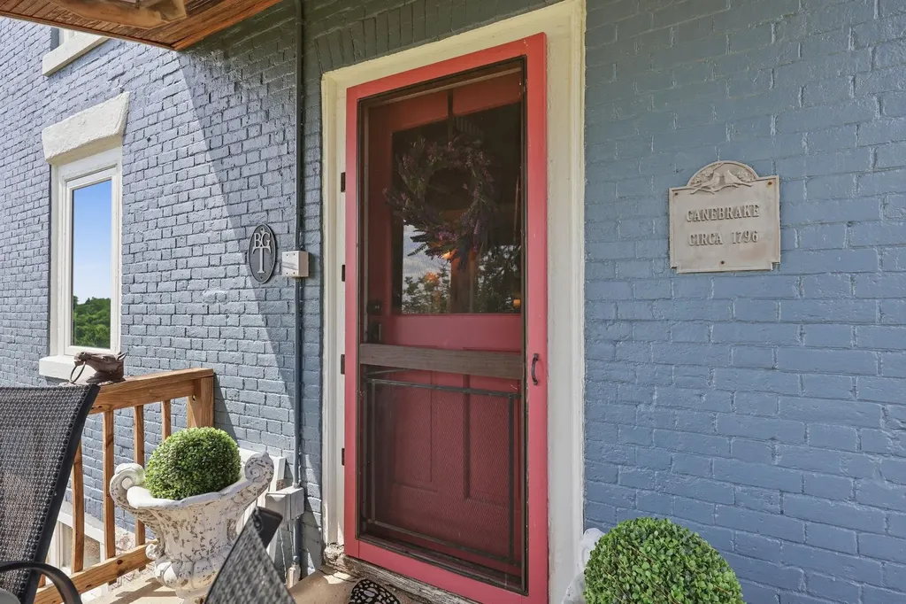 930 Steele Road Versailles KY 40383