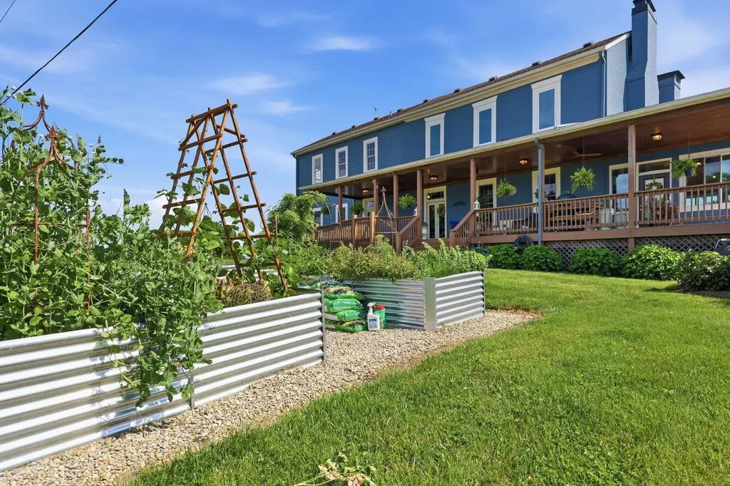 930 Steele Road Versailles KY 40383