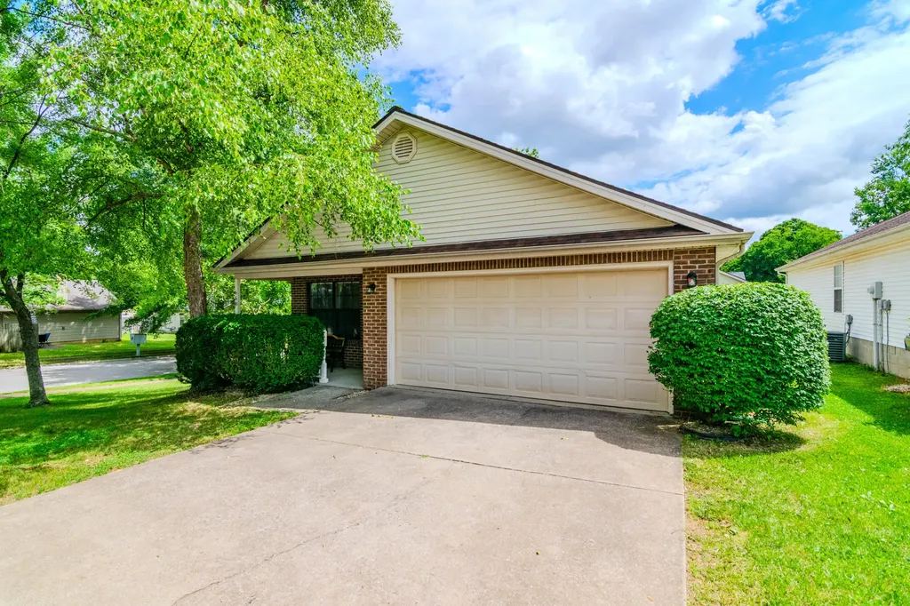 668 Kingsbury Road Lexington KY 40509