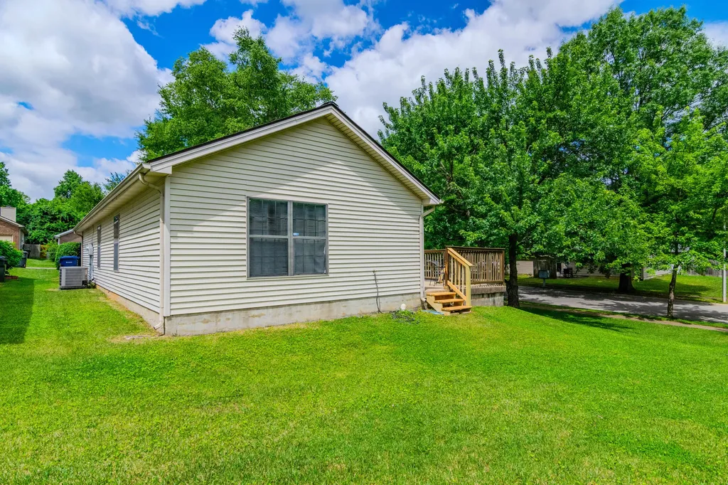 668 Kingsbury Road Lexington KY 40509