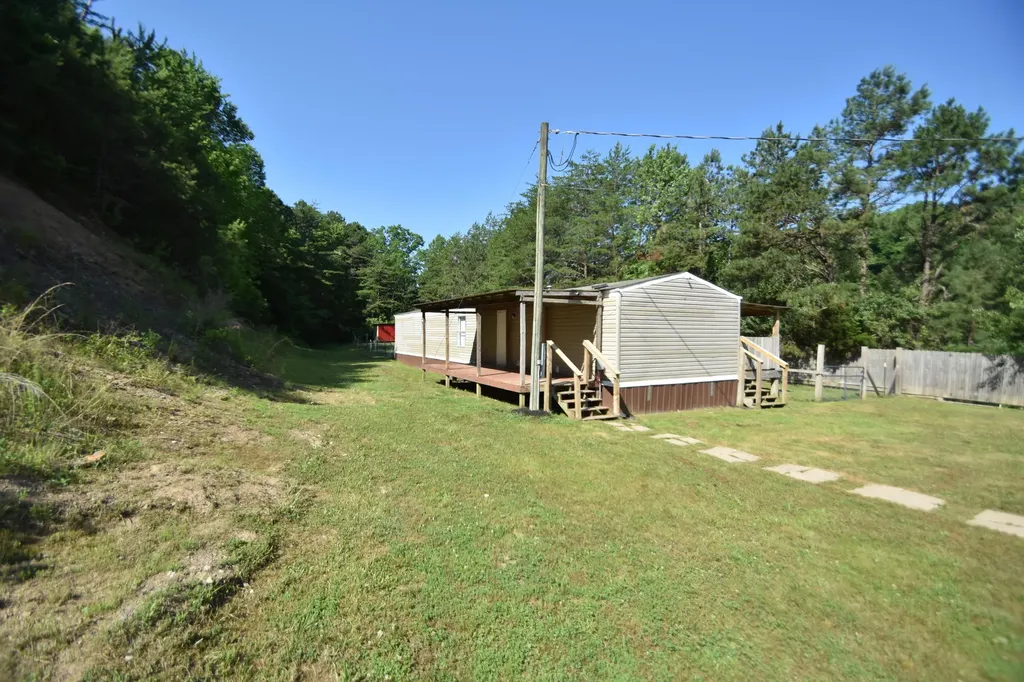 2796 Highway 89 Mckee KY 40447