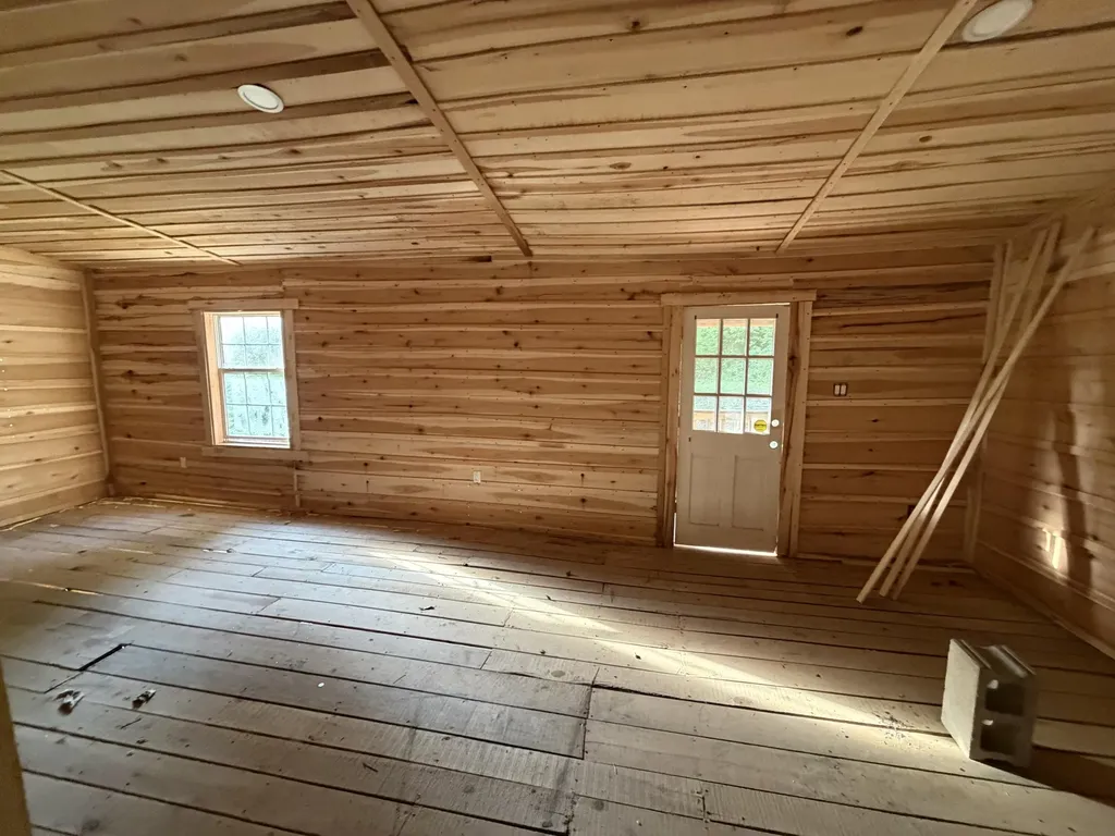 9999 2004 Highway Mckee KY 40447
