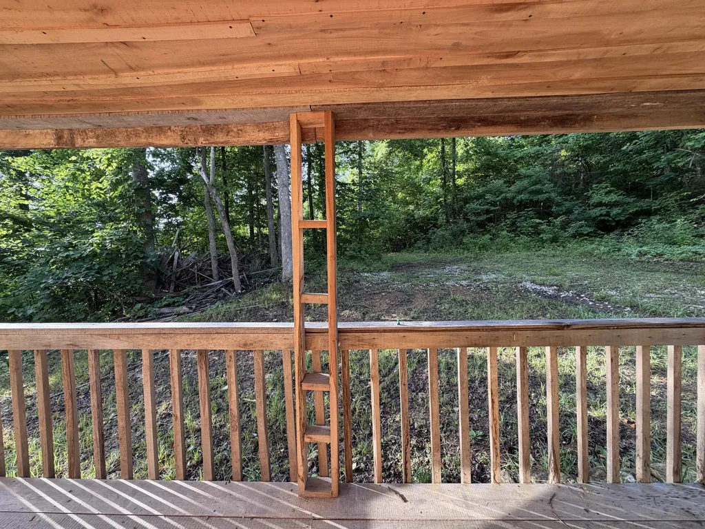 9999 2004 Highway Mckee KY 40447