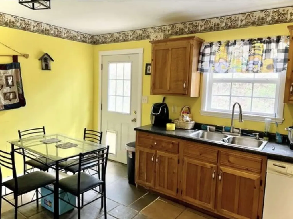 235 Lake Drive Parkers Lake KY 42634