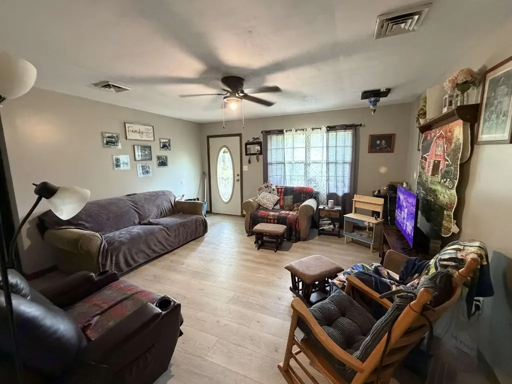 235 Lake Drive Parkers Lake KY 42634