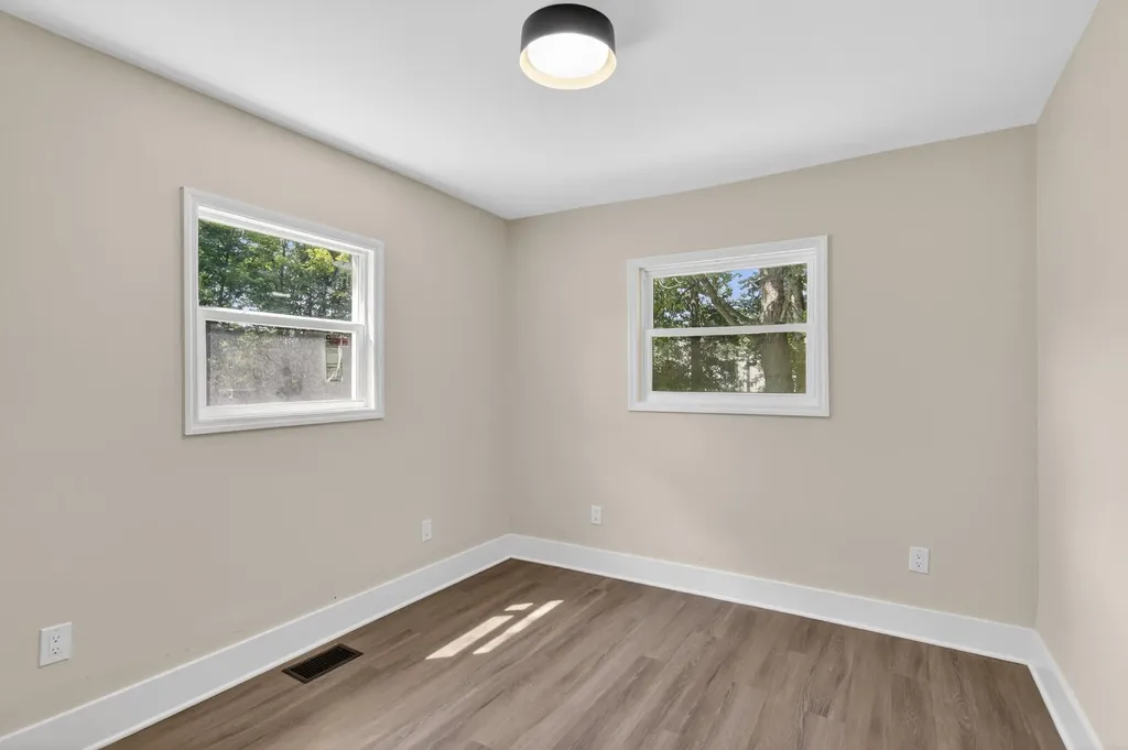 33 W Eades Avenue Danville KY 40422