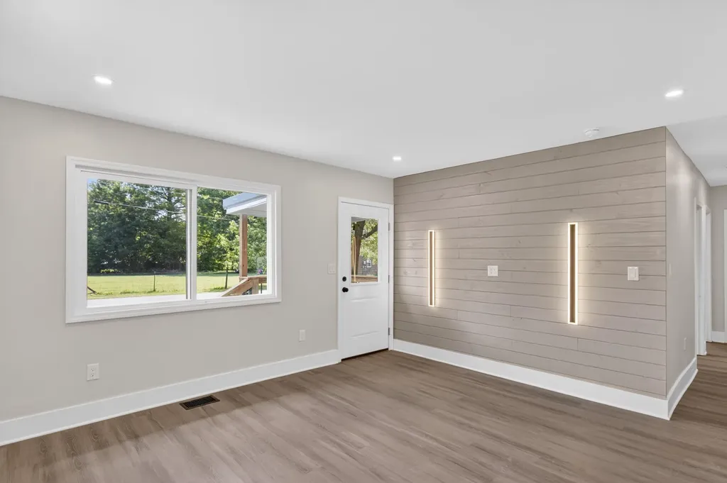 33 W Eades Avenue Danville KY 40422