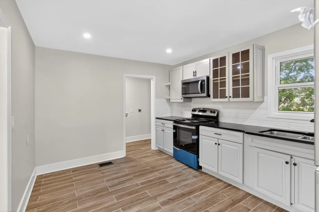 33 W Eades Avenue Danville KY 40422