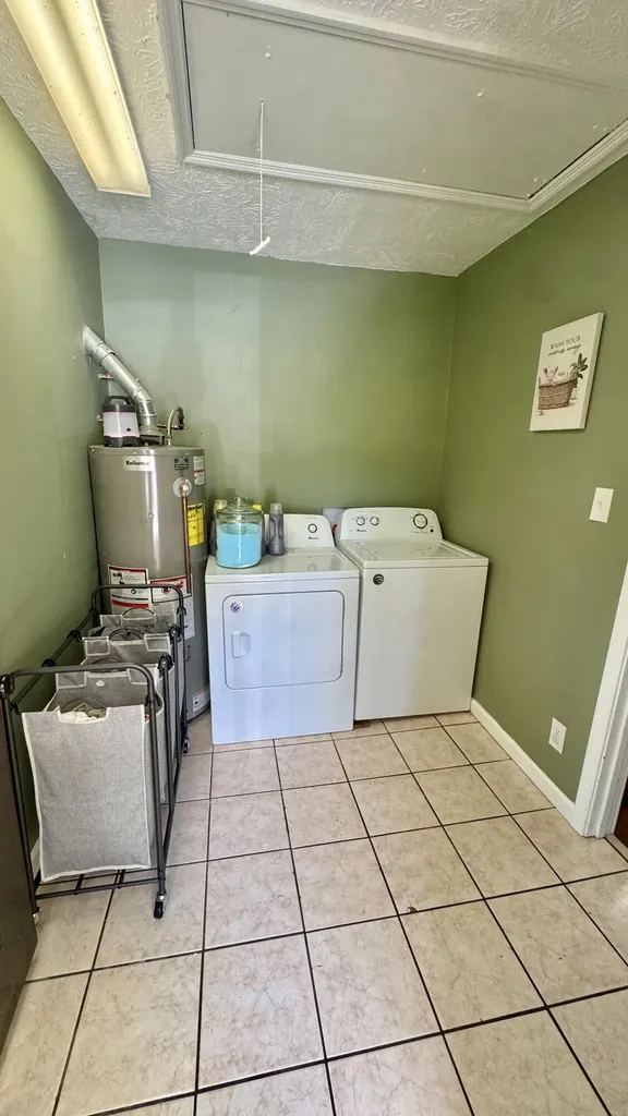 17 Sunny Brook Road Heidrick KY 40949