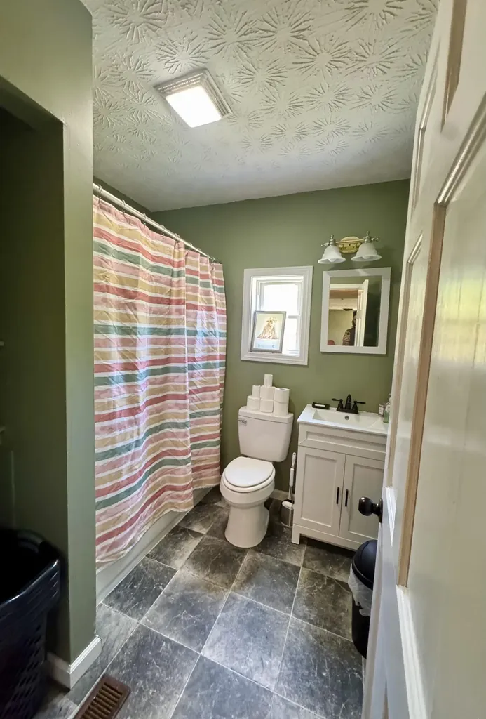 17 Sunny Brook Road Heidrick KY 40949