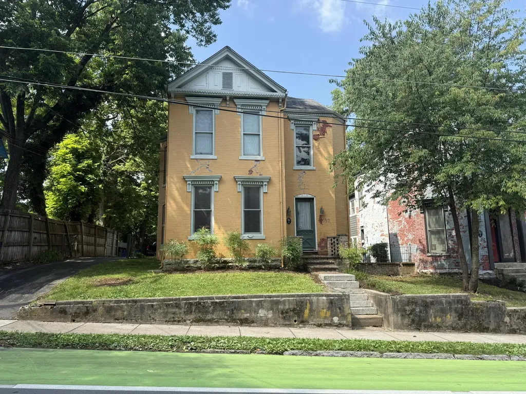 152 E Fourth Street Lexington KY 40508