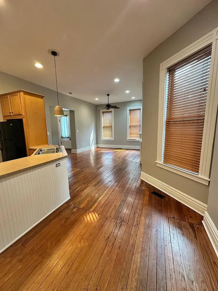 152 E Fourth Street Lexington KY 40508