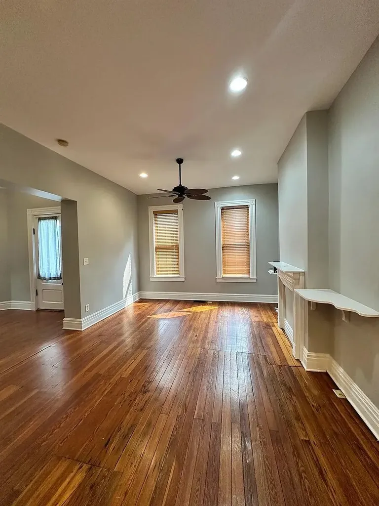 152 E Fourth Street Lexington KY 40508