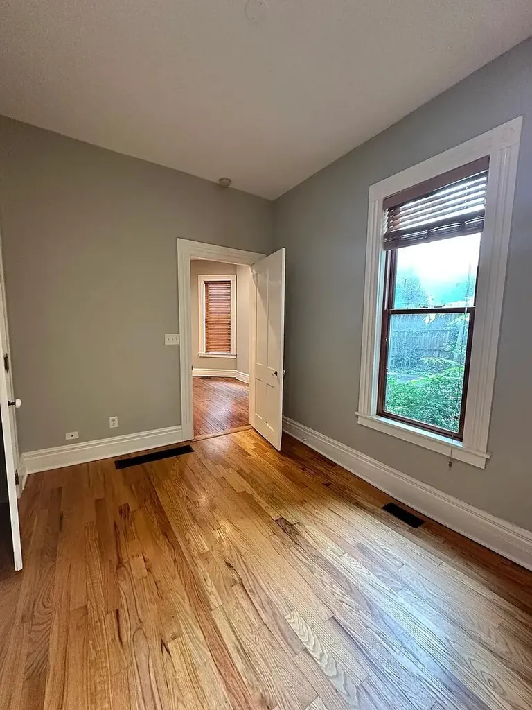 152 E Fourth Street Lexington KY 40508