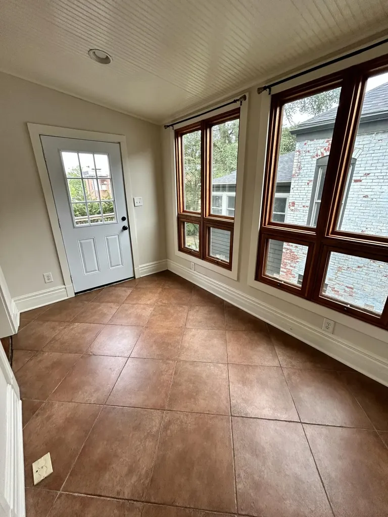 152 E Fourth Street Lexington KY 40508