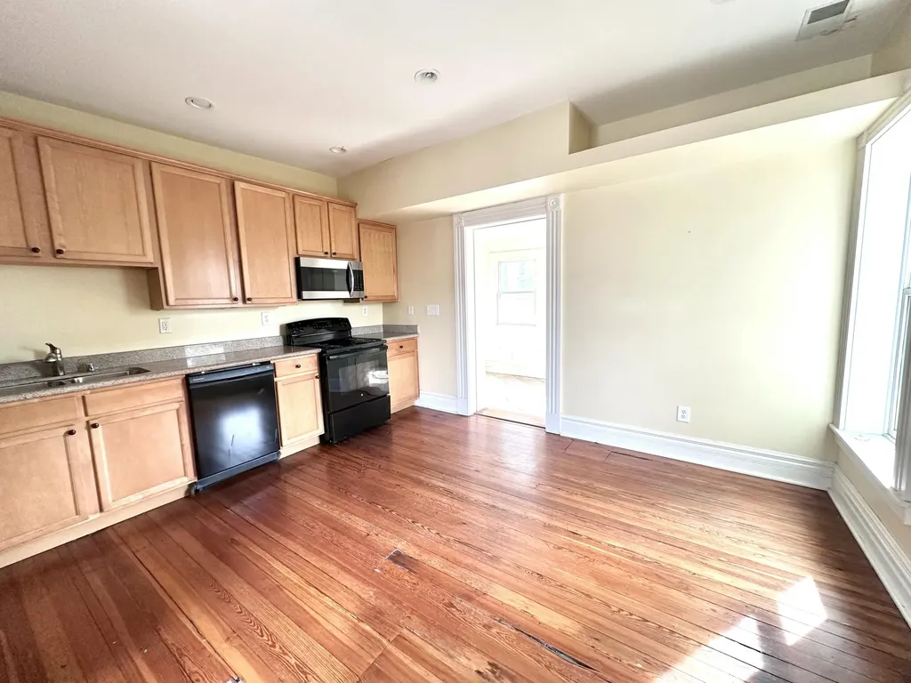 148 E Fourth Street Lexington KY 40508