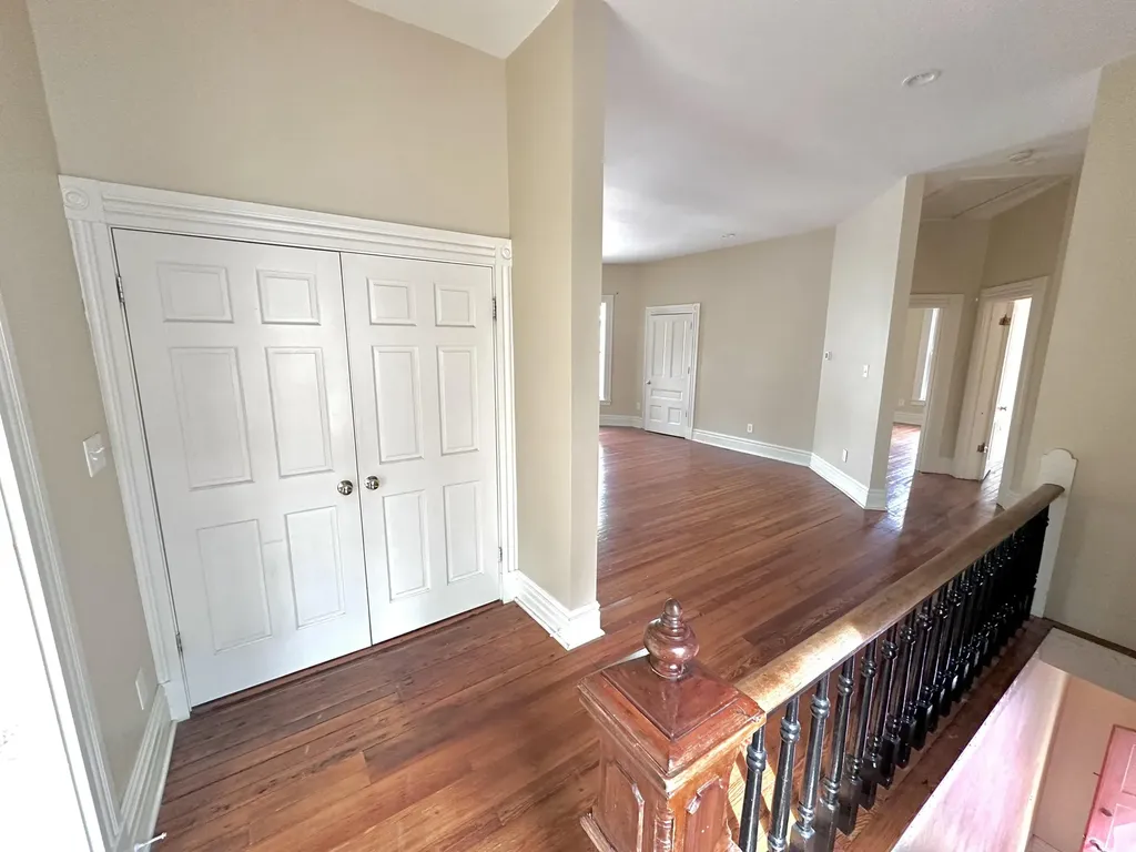 148 E Fourth Street Lexington KY 40508