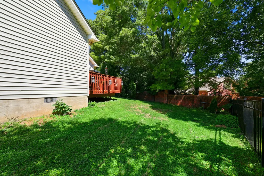3308 Fort Harrods Court Lexington KY 40513