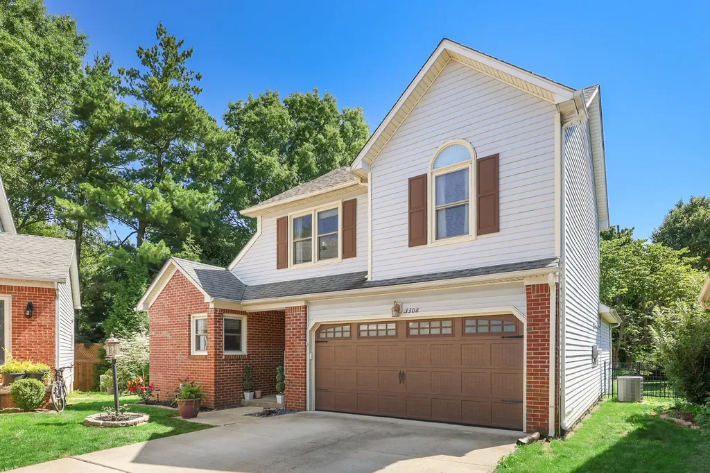 3308 Fort Harrods Court Lexington KY 40513