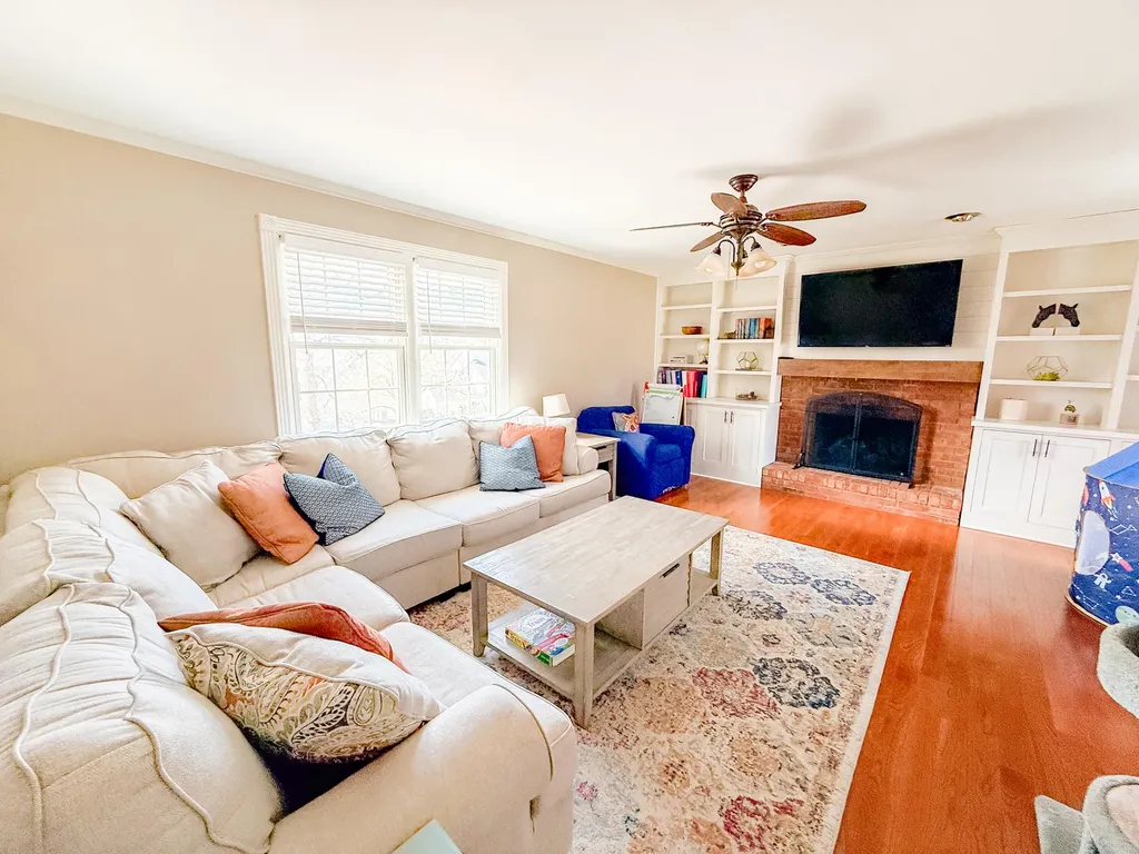 4613 Saron Drive Lexington KY 40515