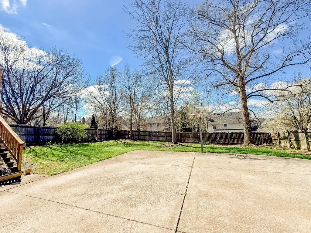 4613 Saron Drive Lexington KY 40515