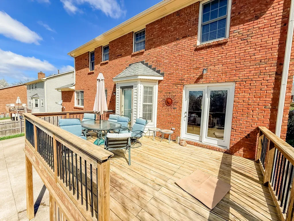 4613 Saron Drive Lexington KY 40515