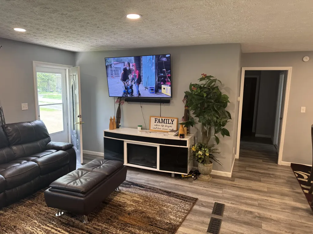 1301 Swoonalong Court Lexington KY 40517