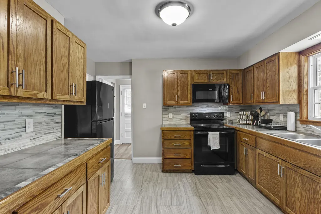 546 Reed Lane Lexington KY 40503