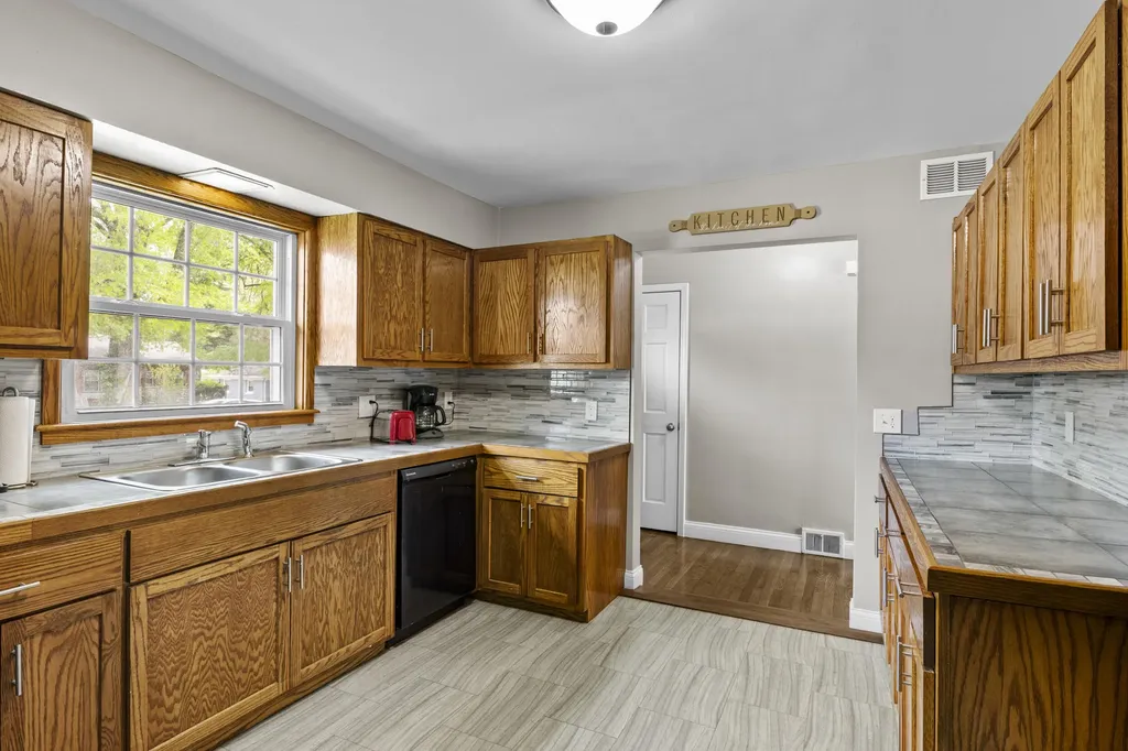 546 Reed Lane Lexington KY 40503