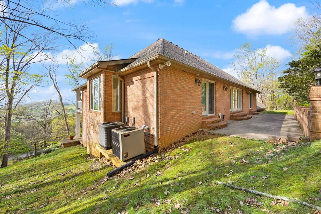 3396 Woodhaven Drive Somerset KY 42503
