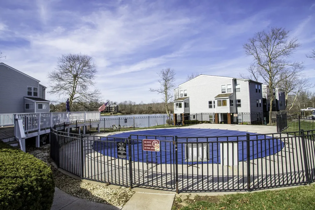 2414 Lake Park Road Lexington KY 40502
