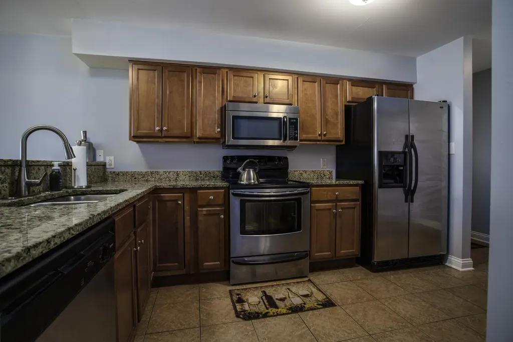 2414 Lake Park Road Lexington KY 40502