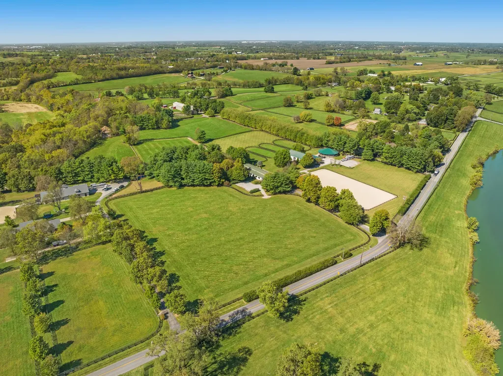 4781 Mount Horeb Pike Lexington KY 40511
