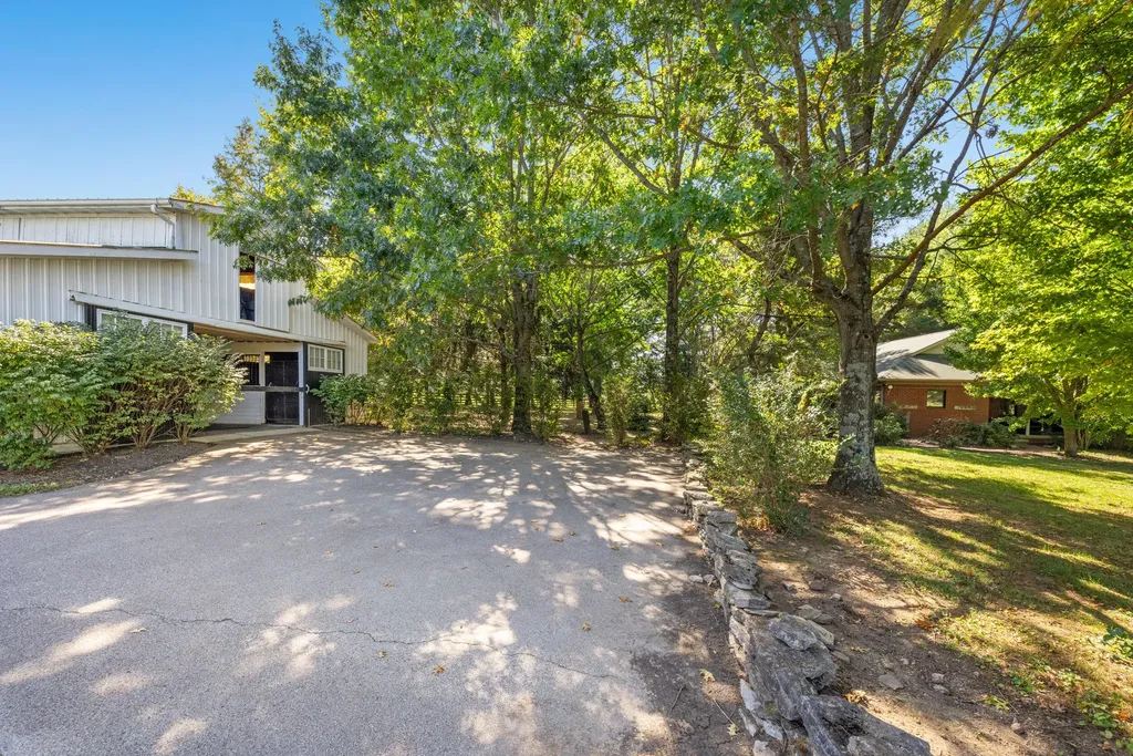 4781 Mount Horeb Pike Lexington KY 40511