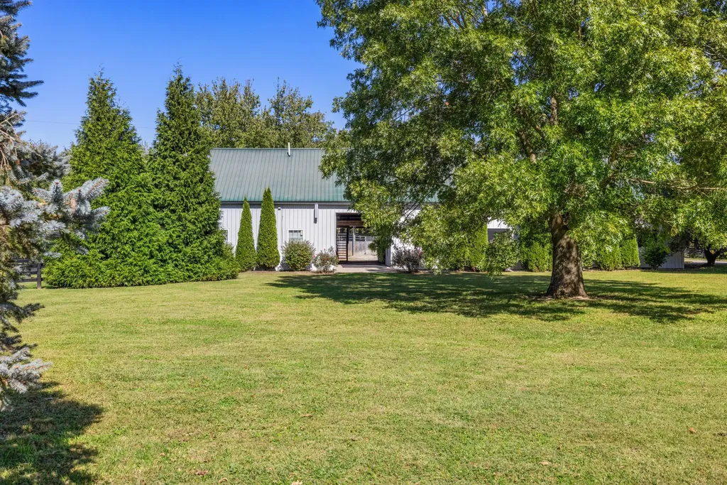 4781 Mount Horeb Pike Lexington KY 40511