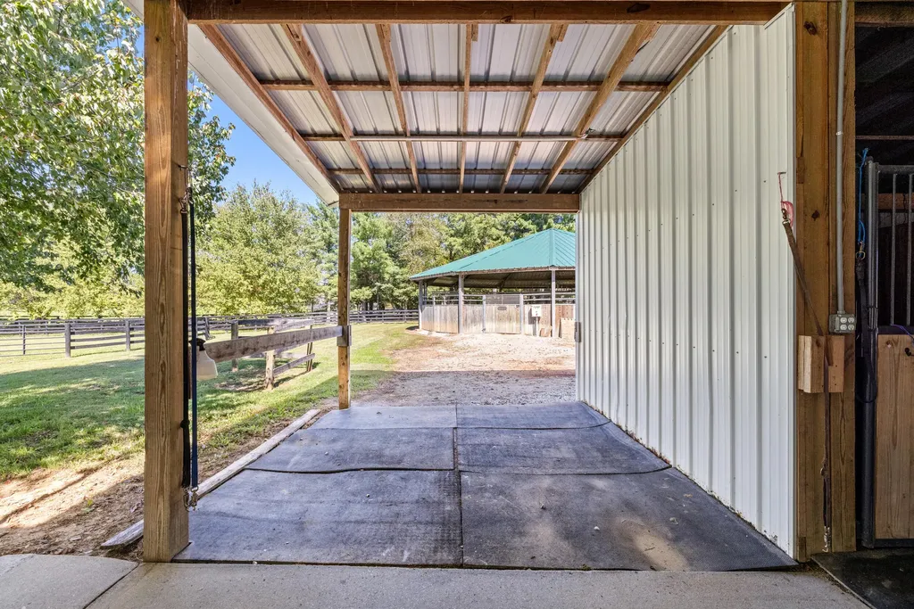 4781 Mount Horeb Pike Lexington KY 40511