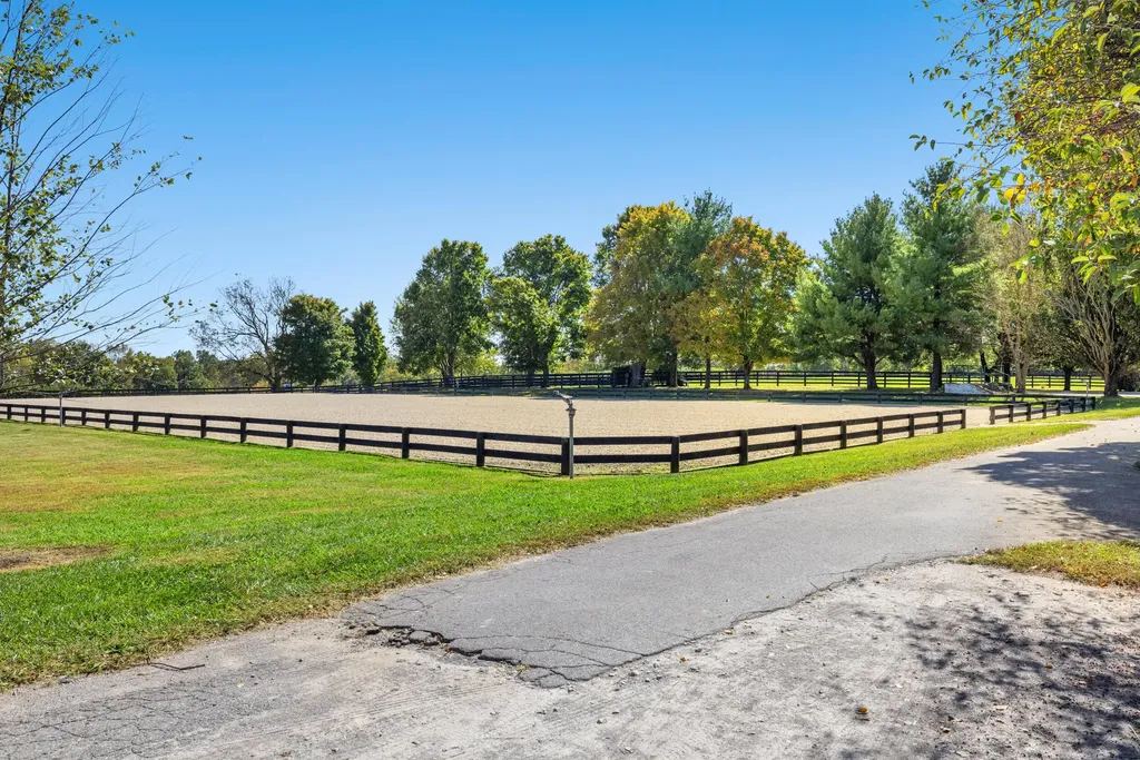 4781 Mount Horeb Pike Lexington KY 40511